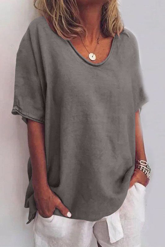 Elegant women's printed long sleeve blouse, perfect for sophisticated workwear or stylish everyday fashion. Comfortable top.