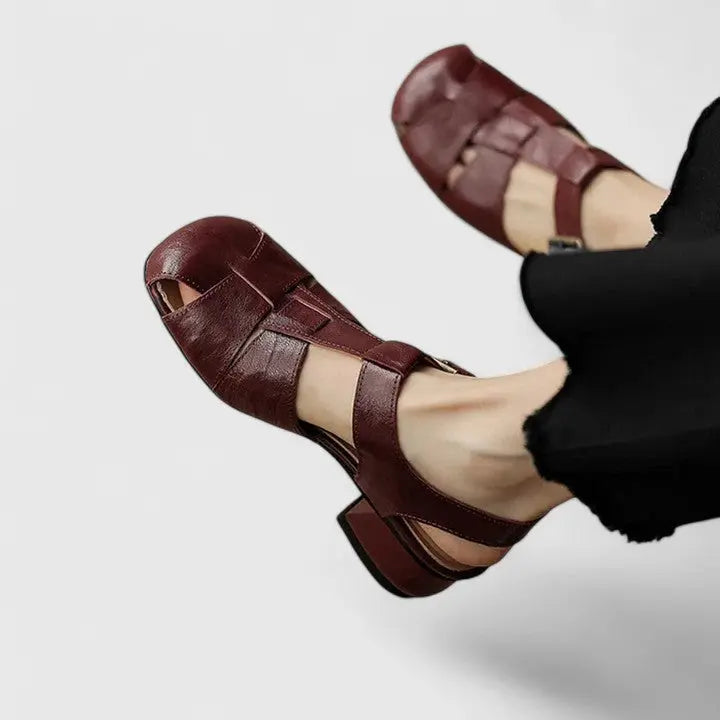 Elegant women's strappy block heel sandals, perfect for chic evening wear or fashionable daily comfort.