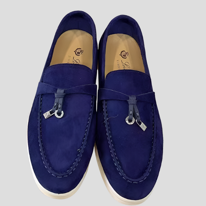 Versatile women's brown tassel detail loafers, comfortable and chic everyday flats for sophisticated style.