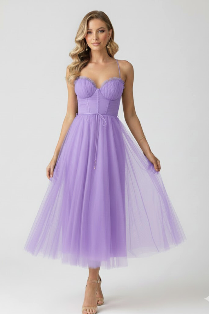 Women's formal midi tulle dress, elegant sweetheart neckline, ideal for special occasions & evening parties.