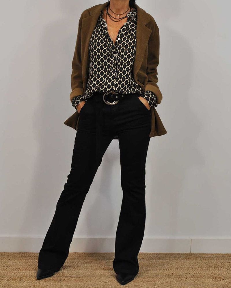New elegant V-neck blouse for women. Long sleeve top suitable for both casual fashion & formal events.