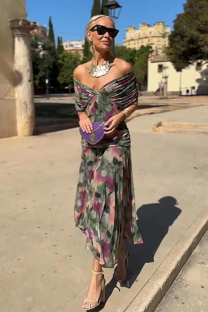 Formal flowy maxi dress for women, V-neck, perfect as a wedding guest or evening gown.