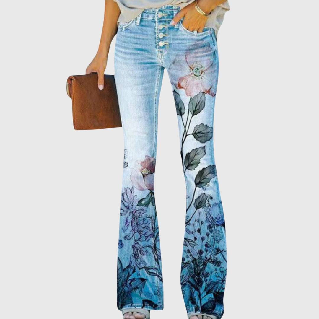 Comfortable women's wide-leg pants featuring a vibrant floral pattern and flowy design for summer.