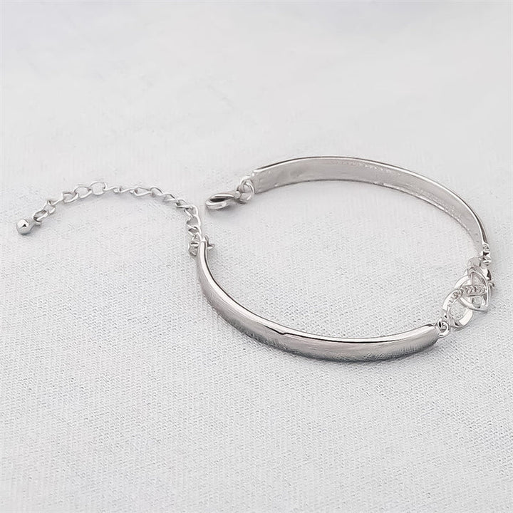 Jewelry for women: silver bracelet with engraved heart, a cherished mom gift.