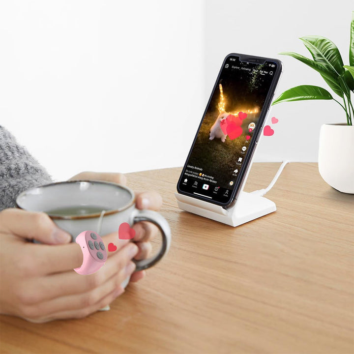 Wireless Bluetooth Control Ring, small and discreet, for seamless navigation of apps
