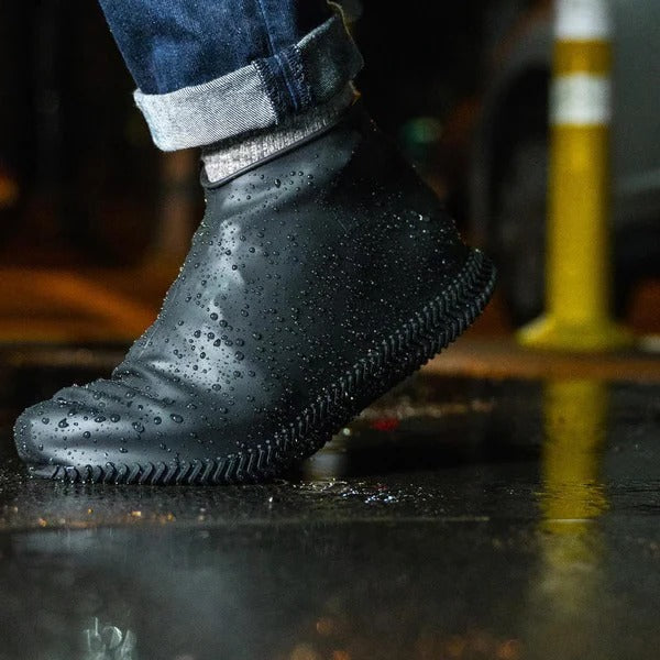 Textured non-slip sole of waterproof silicone shoe cover, designed for superior traction and durable mud protection.