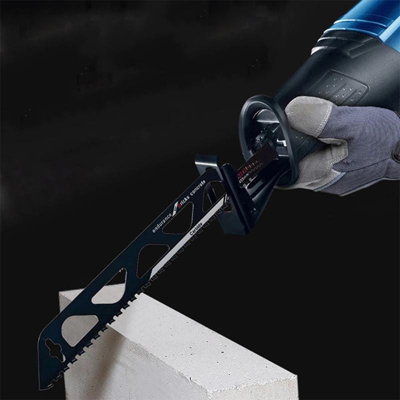 Power tool accessory: Hard alloy reciprocating saw blade for robust wood and masonry work