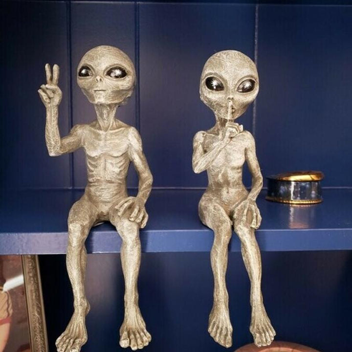 Life-sized alien statue for garden, a fun decorative accessory for any garden enthusiast