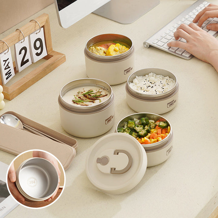 Insulated food container for warm meals, featuring a secure leakproof seal in black