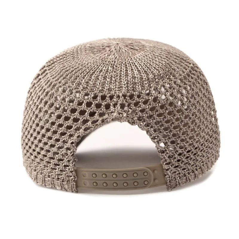 Breathable mesh classic cap in black, a structured, lightweight baseball cap for everyday wear