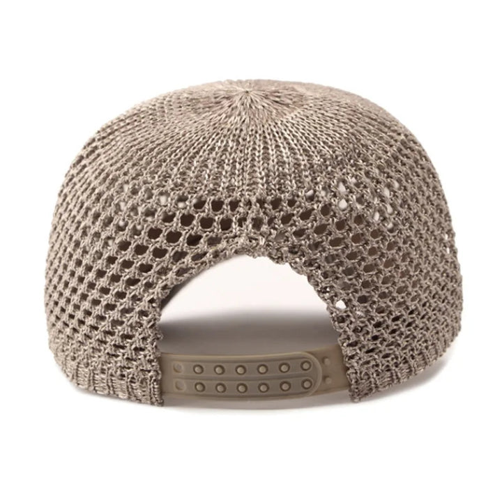 Breathable mesh classic cap in black, a structured, lightweight baseball cap for everyday wear