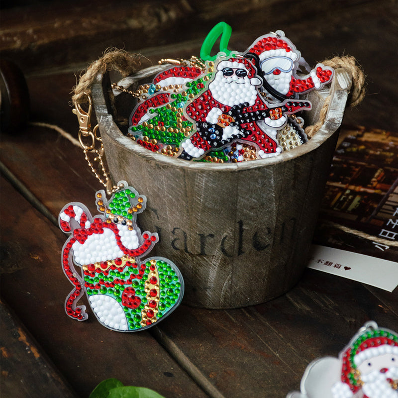 Educational and fun Kids' Christmas Diamond Painting for holiday creativity