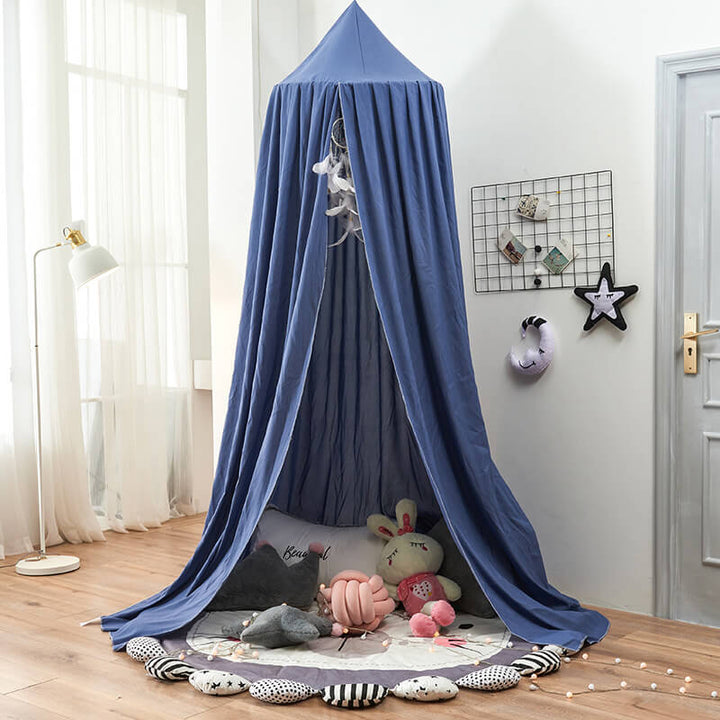 Cozy play tent canopy, a decorative bed net designed for children's imaginative adventures.