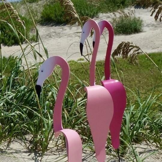 Garden decor flamingo wind spinner, unique kinetic movement, perfect gift for garden enthusiasts