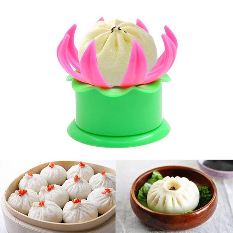 Handheld dumpling maker mold, ideal for homemade dumplings, empanadas, and pierogies.