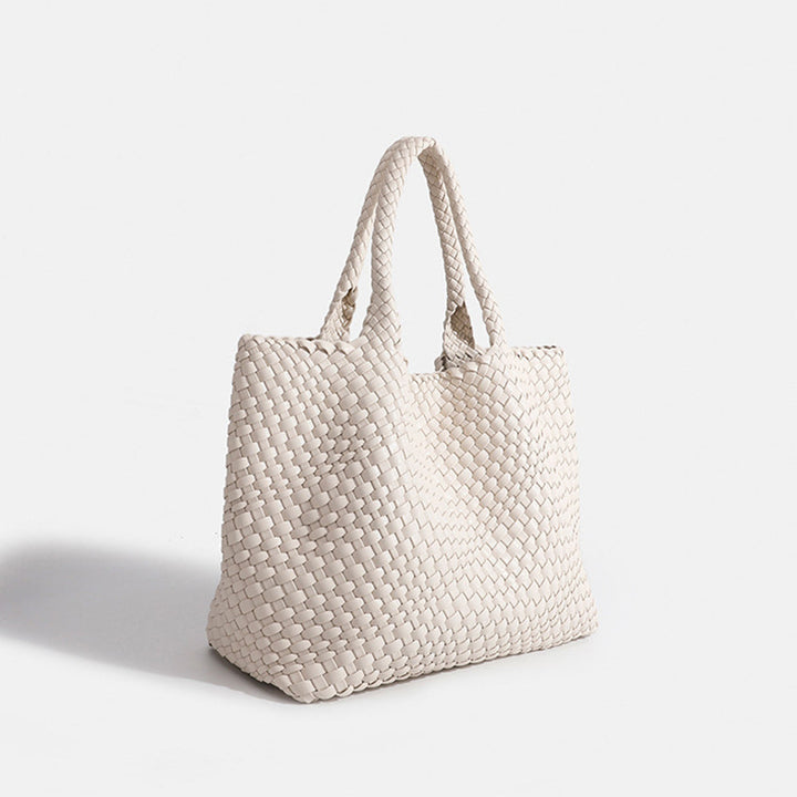 Stylish women's large woven handbag, a versatile tote bag for casual everyday use.