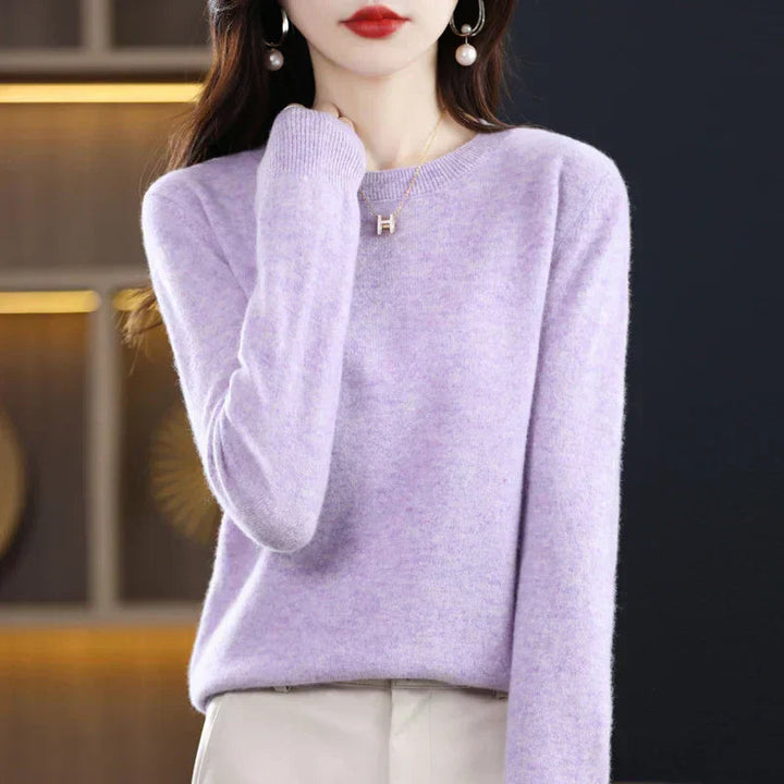 Chic women's apparel: a luxuriously soft long-sleeve crewneck sweater, ideal for everyday casual outfits.
