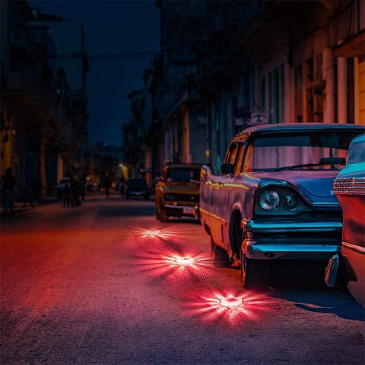 Magnetic car emergency safety flashing LED light for roadside assistance, vehicle warning device