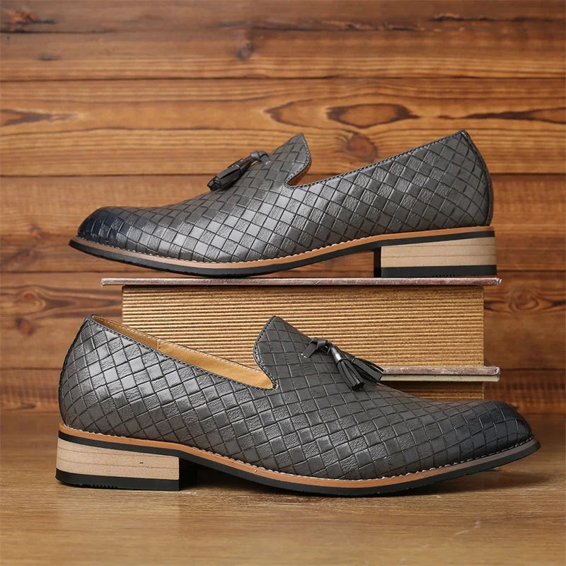 Elegant men's textured tassel loafers, a key item for a refined men's fashion wardrobe
