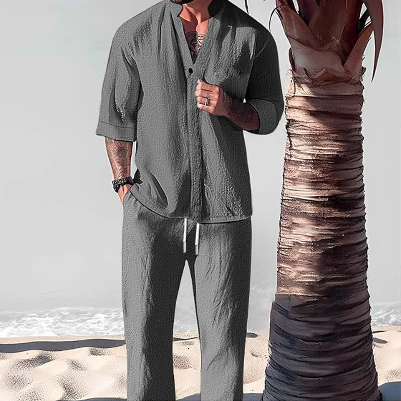 Comfortable men's cotton-linen summer outfit, ideal breathable casual wear for vacation.