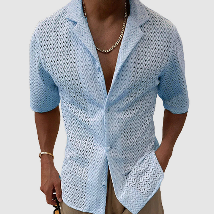 Relaxed fit men's summer shirt, short-sleeve, breathable, with a stylish wave pattern for warm weather comfort.
