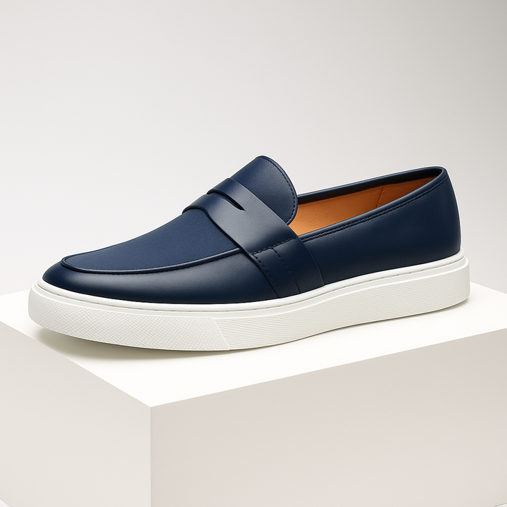 Comfortable men's slip-on loafers in premium leather, ideal for casual and everyday use
