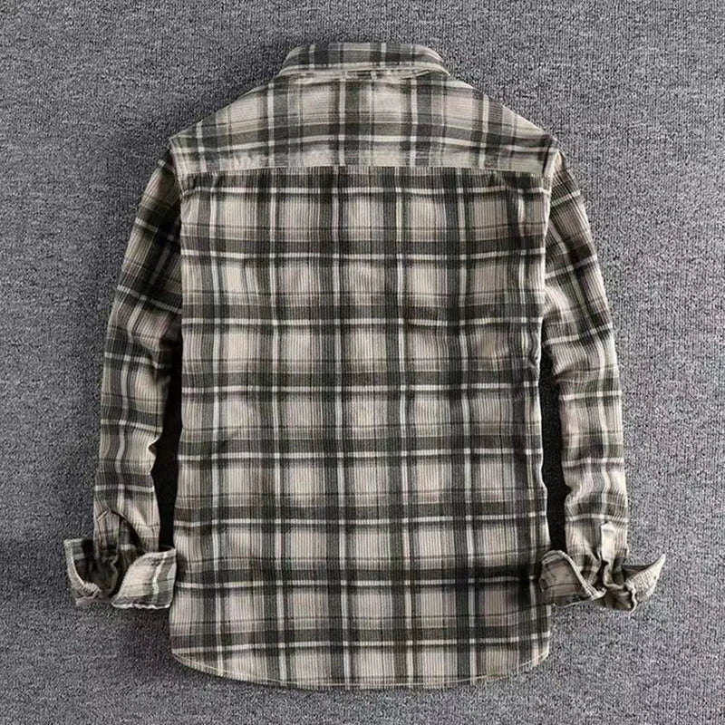 Stylish men's long sleeve flannel shirt with a classic plaid pattern, perfect for everyday casual outfits.