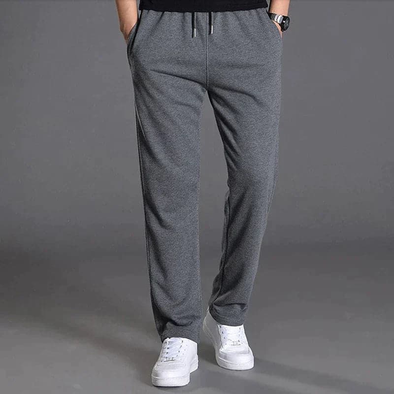Spring-ready men's casual trousers, offering a comfortable relaxed fit for daily wear.