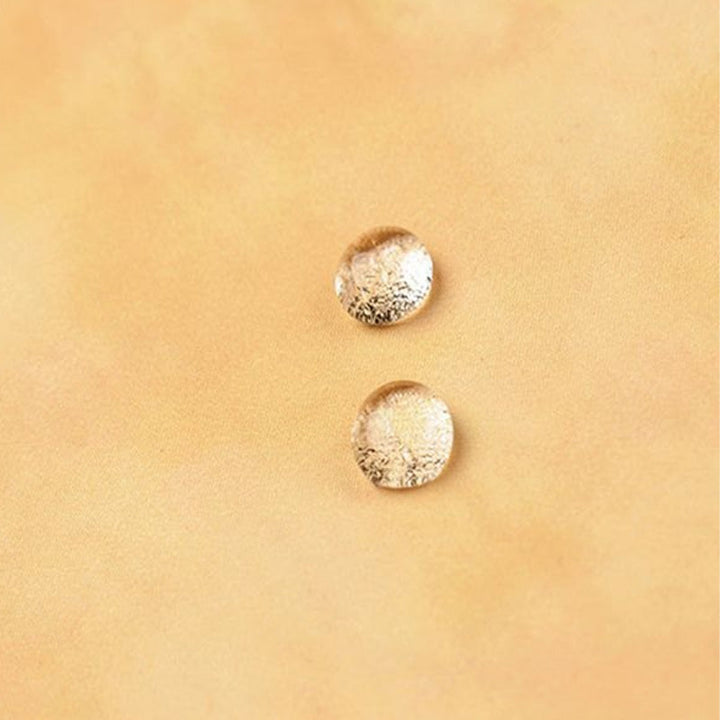 Detail of elastic waistband on men's retriever print beach shorts, designed for ultimate comfort