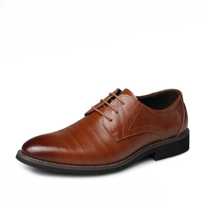 New men's classic Oxford lace-up dress shoes, perfect formal footwear for office, weddings, and smart casual gentlemen's style.
