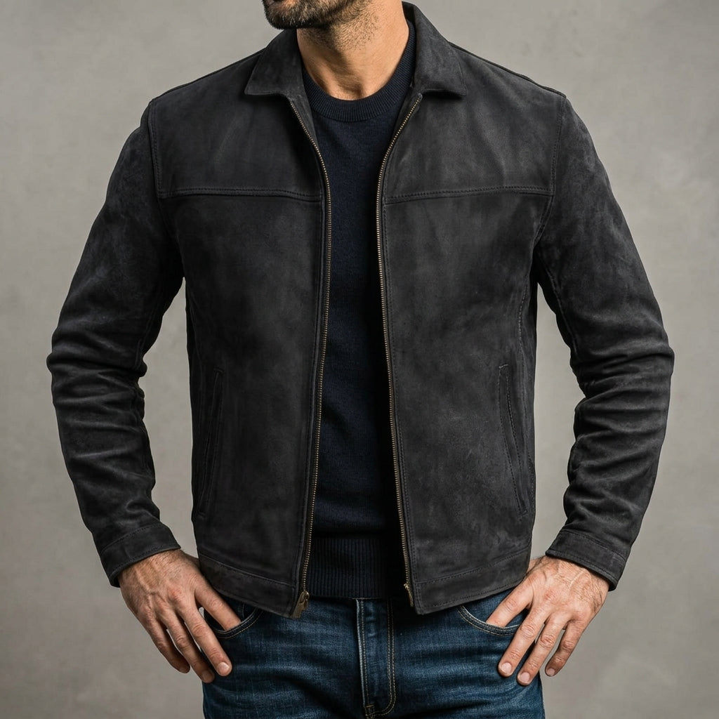 Modern men's Carver jacket with full zip-up closure. Elegant and transitional outerwear, perfect for everyday style.