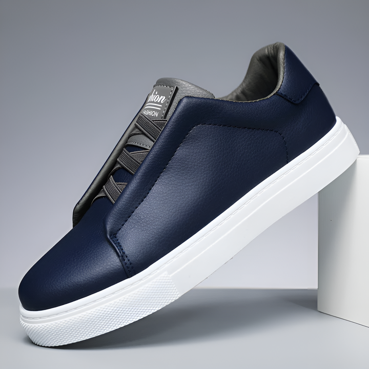 Men's classic low-top sneakers in white, perfect for everyday wear, offering timeless style and ultimate comfort.