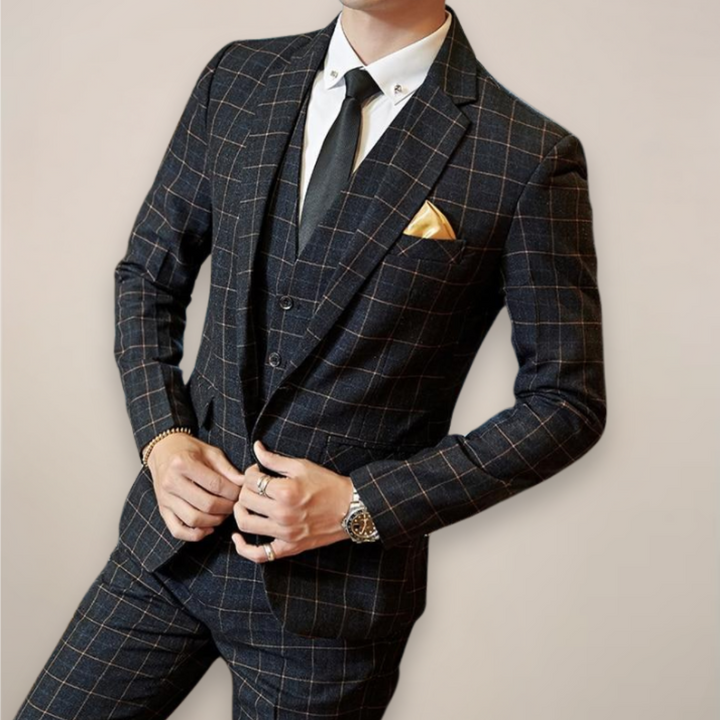 Elegant men's spring/summer plaid three-piece suit, featuring a classic style for sophisticated formal wear.