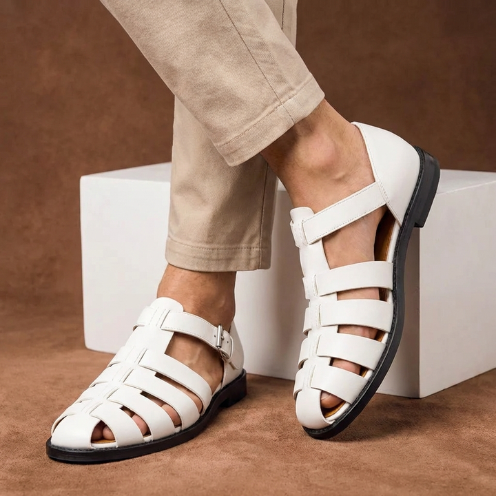 Casual men's closed-toe fisherman sandals with stylish buckle straps, perfect for summer comfort and outdoor wear.
