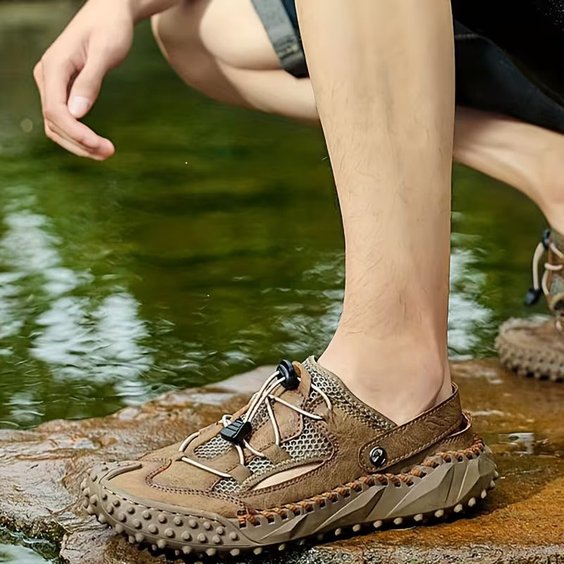 Comfortable men's closed-toe sandals with adjustable slingback strap, perfect for summer walks.