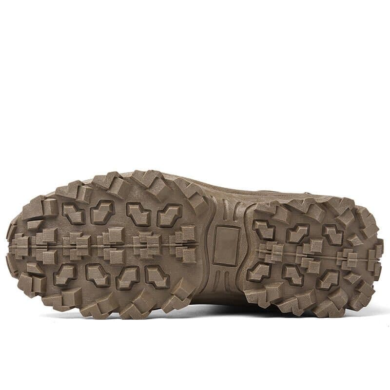Men's heavy-duty outdoor boots, lace-up, perfect for tactical use & tough work sites.