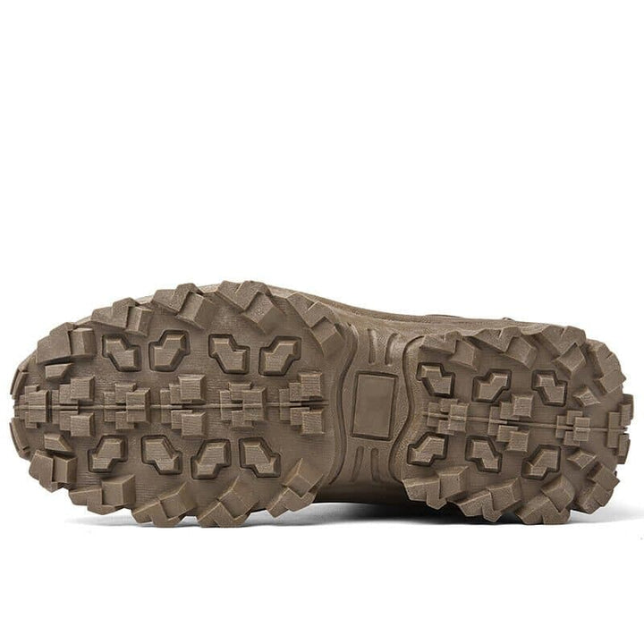 Men's heavy-duty outdoor boots, lace-up, perfect for tactical use & tough work sites.