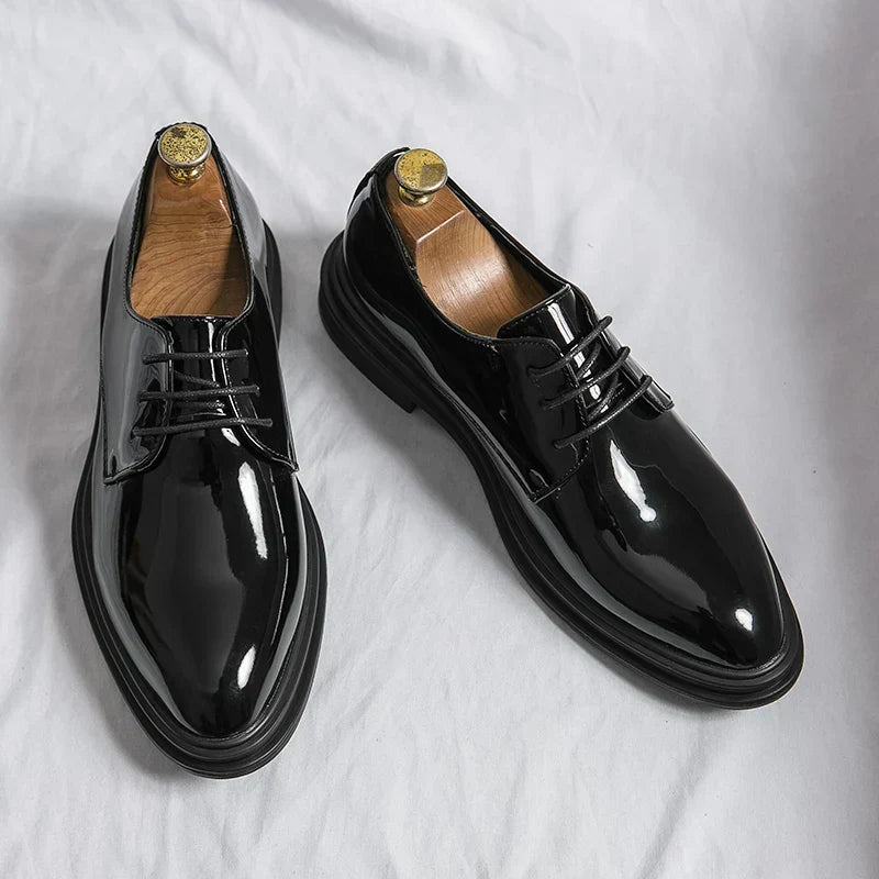 Men's glossy black patent leather Derby dress shoes, perfect for formal events & stylish evening wear.