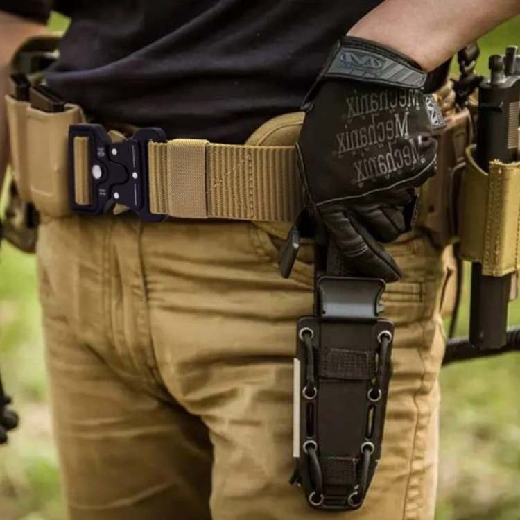 Durable quick-release buckle on a men's tactical nylon belt, ideal for hiking, camping, and outdoor use.