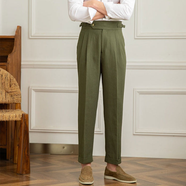 Versatile men's high-waisted pleated trousers, suitable for formal events and smart casual Italian fashion.