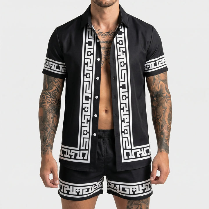 Complete men's printed two-piece casual outfit, a versatile summer set with shirt and shorts.