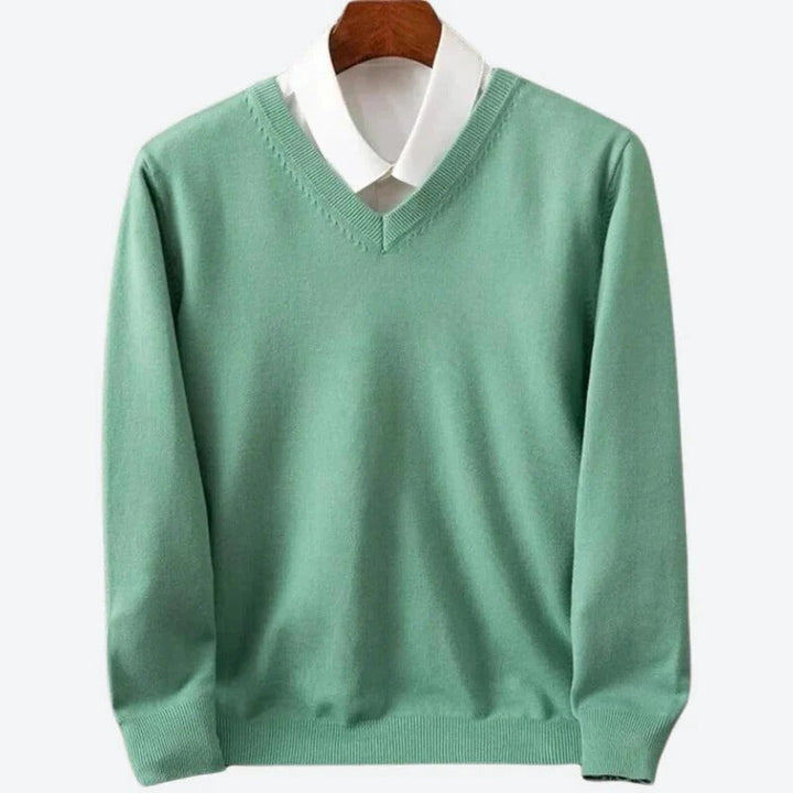 Soft knit men's luxurious long sleeve crew neck pullover sweater, a comfortable warm top for autumn & winter style.