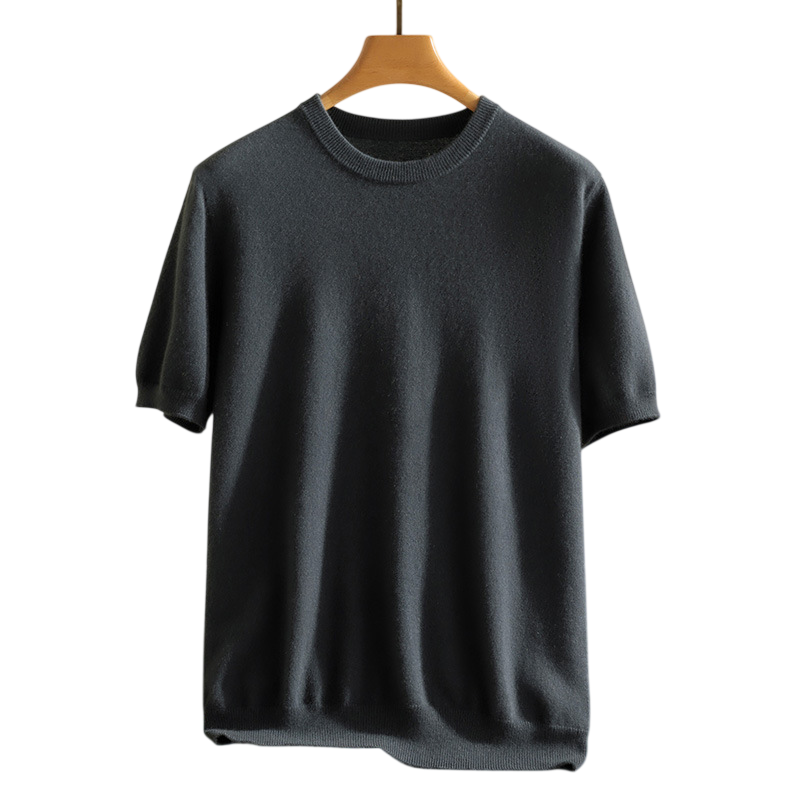 Premium men's crewneck t-shirt, short sleeve, luxurious everyday top, modern casual fashion.