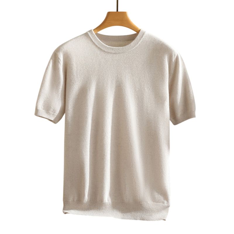 Modern men's casual top, premium luxury short sleeve t-shirt, versatile everyday fashion.