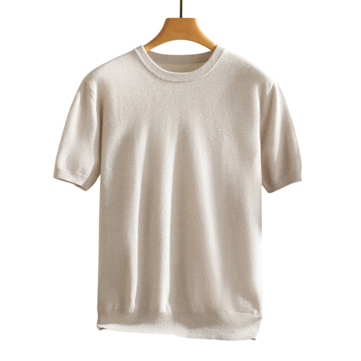 Modern men's casual top, premium luxury short sleeve t-shirt, versatile everyday fashion.