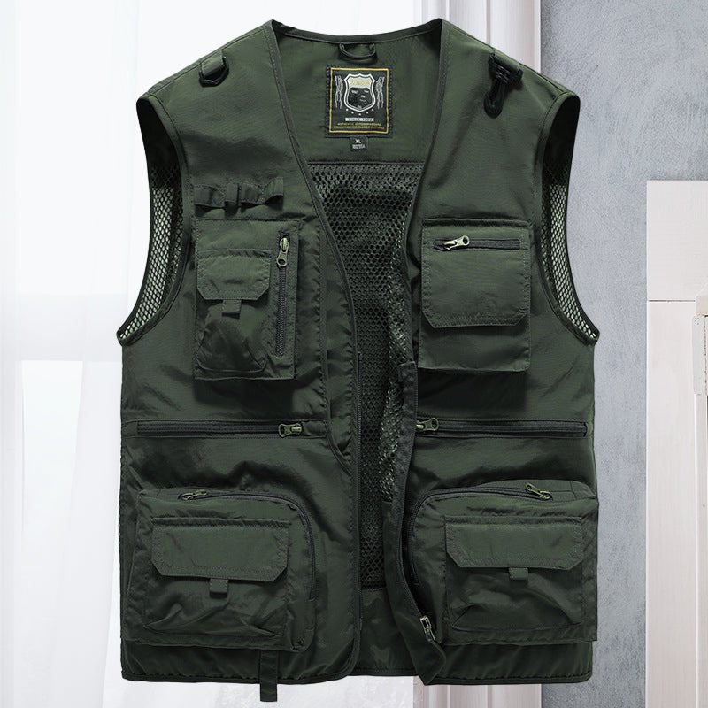 Casual men's utility vest, a stylish multi-pocket sleeveless jacket for daily wear.