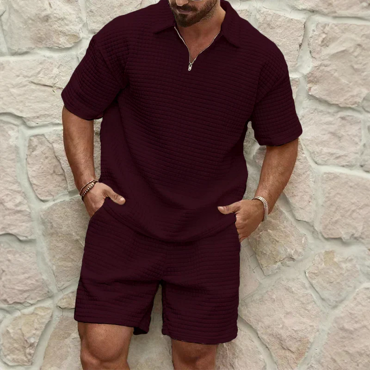 Relaxed fit men's casual outfit: a two-piece shorts set, ideal for breathable summer loungewear.