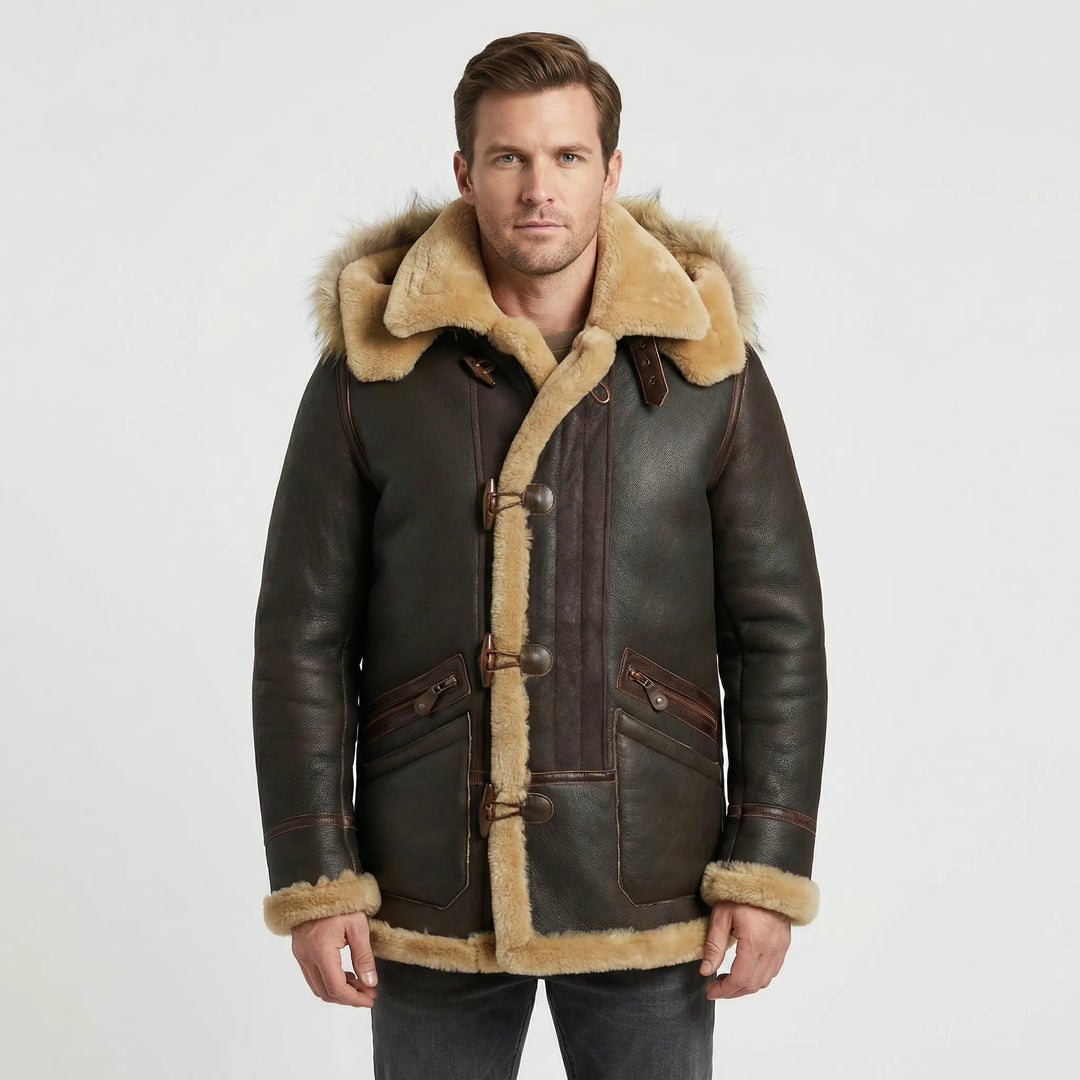 Padded men's winter jacket with hood, ideal casual outerwear for staying warm in cold weather.