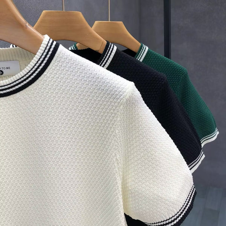Versatile men's premium knit cotton crewneck sweatshirt. A stylish & comfortable long sleeve for casual wear.