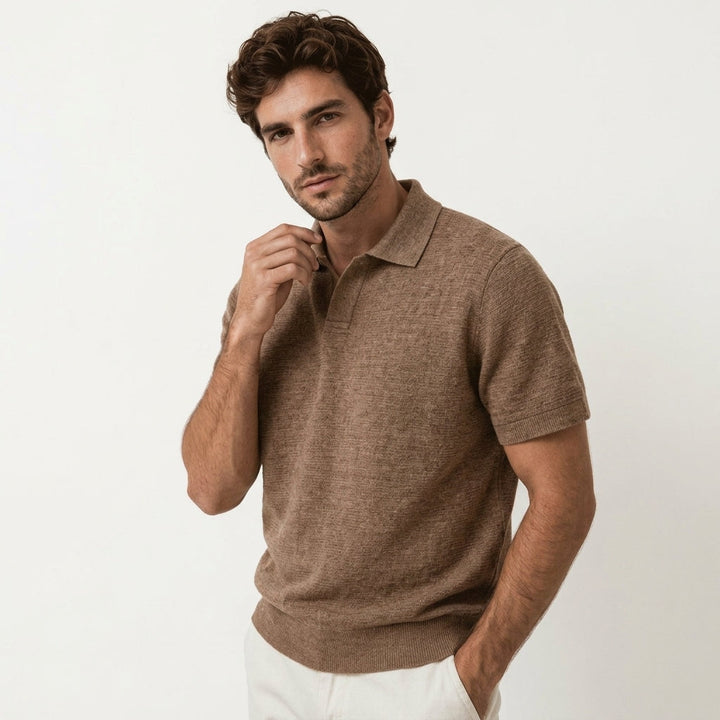Tailored fit men's polo shirt, premium pique fabric. Ideal for a sharp smart casual look.